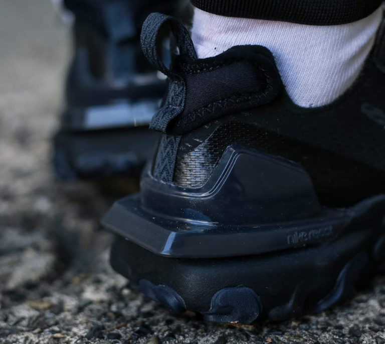 Que vaut la Nike React Vision Dimsix Noir Triple Black CD4373-004