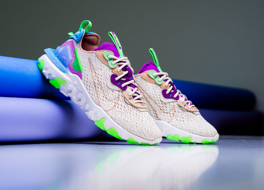 tan nike react