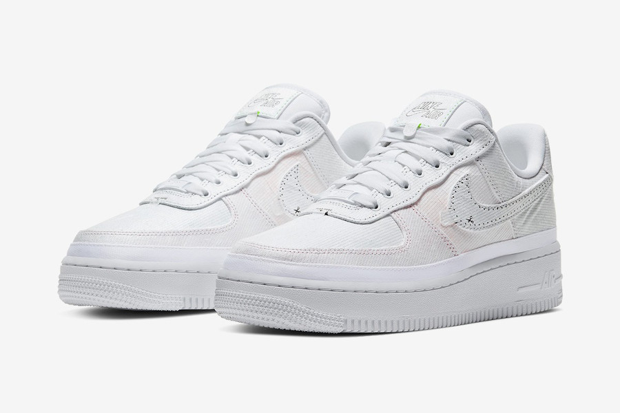 Nike Wmns Air Force 1 'Reveal' Tear Away (1)