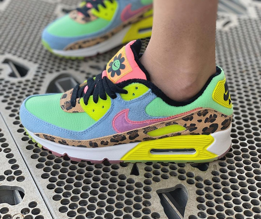 air max 90 trainers illusion green sunset pulse