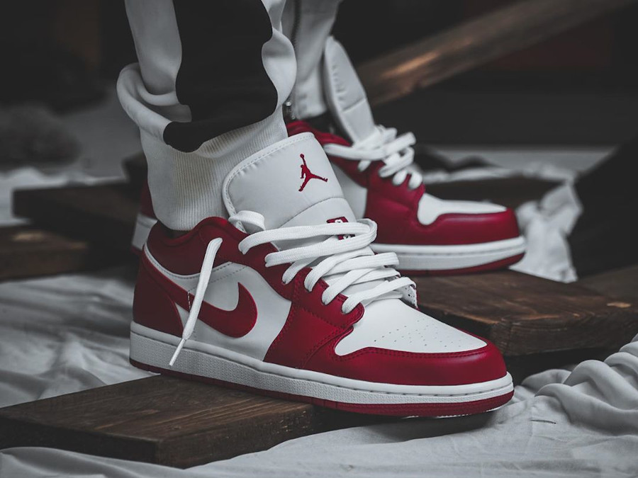Jordan 1 hotsell low rouge blanche