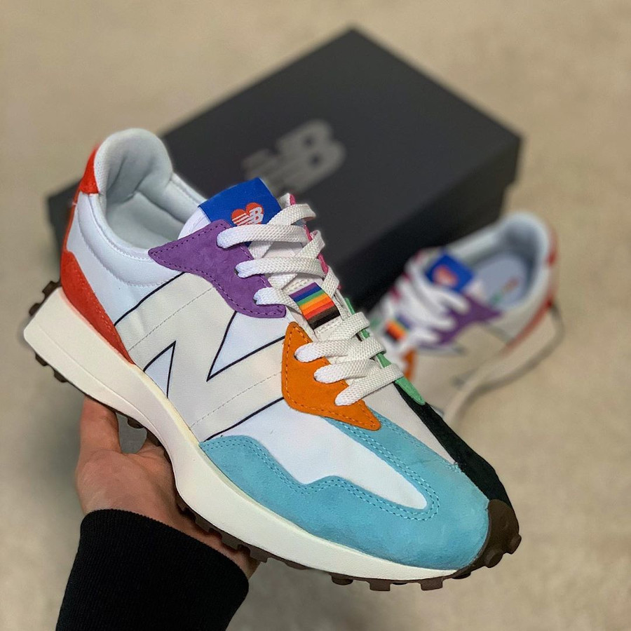 New Balance 327 Rainbow