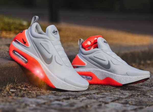 Nike Adapt Automax Retour vers le futur grise et rouge 3 600x442