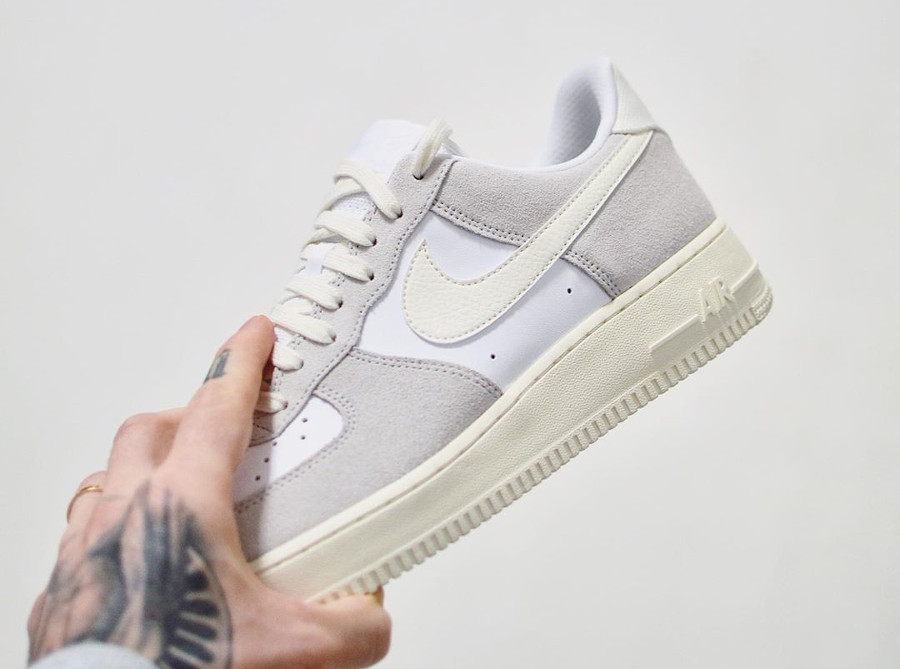 nike air force 1 platinum sail