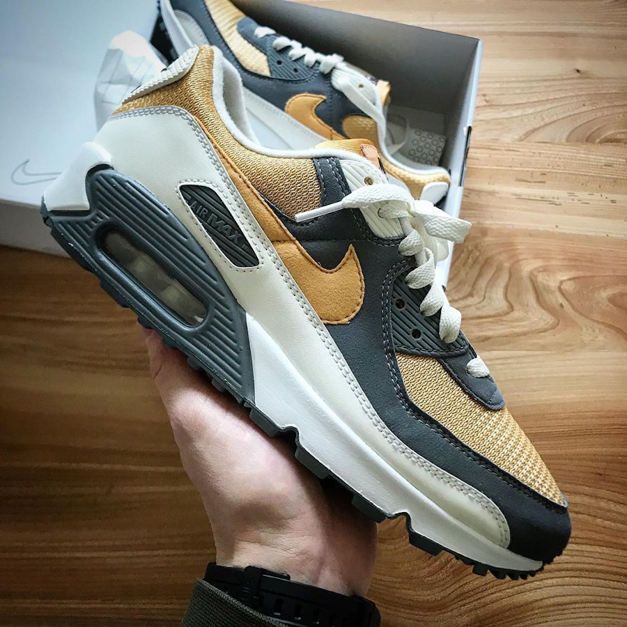 Nike Air Max 90 By You Jaybeez - @flo.deoliveira
