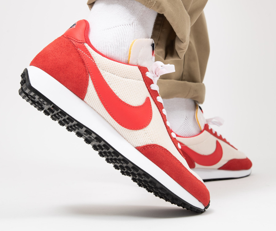 Nike-Air-Tailwind-79-blanc-cassé-et-rouge-Sail-Track-Red-4