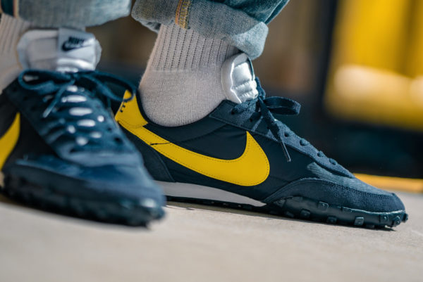 nike waffle racer obsidian & chrome yellow