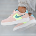 Nike Wmns Air Force 1 ’07 SE Washed Coral Ghost Green Oracle Aqua