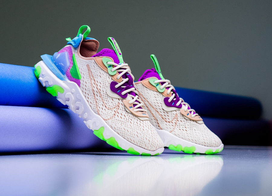 Nike Wmns React Vision beige violet vert fluo (1)