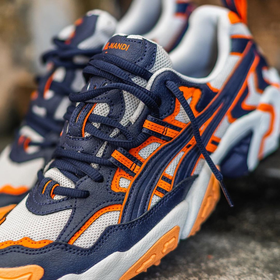 Asics orange et shop bleu