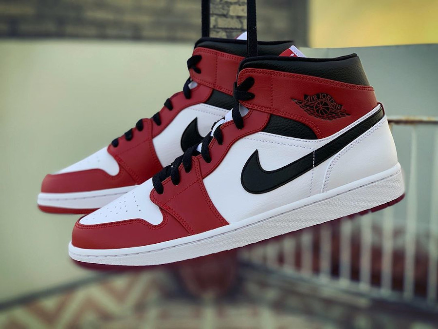 554724-173 : que vaut la Air Jordan 1 Mid OG Chicago 'White Heel Toe' ?