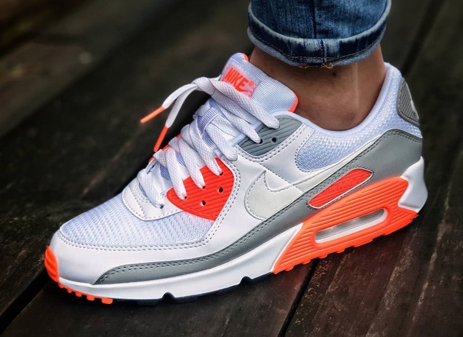 Nike Air Max 90 Men, White White Hyper Orange Lt Smoke Grey | Graffitishop