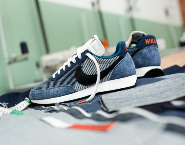 nike tailwind 79 navy blue
