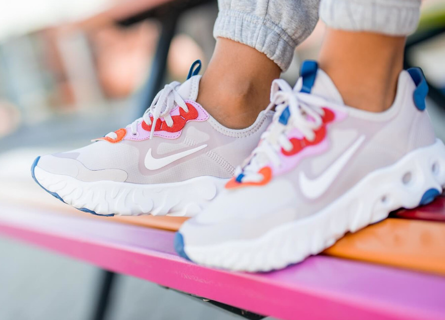 Nike React Art3mis Platinum Violet en solde