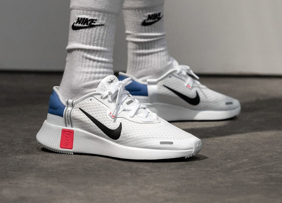 Nike Reposto White Flash Crimson en solde