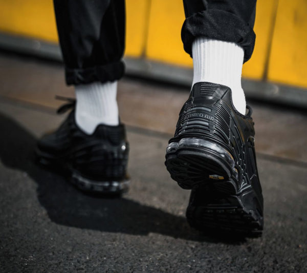 tn3 black leather