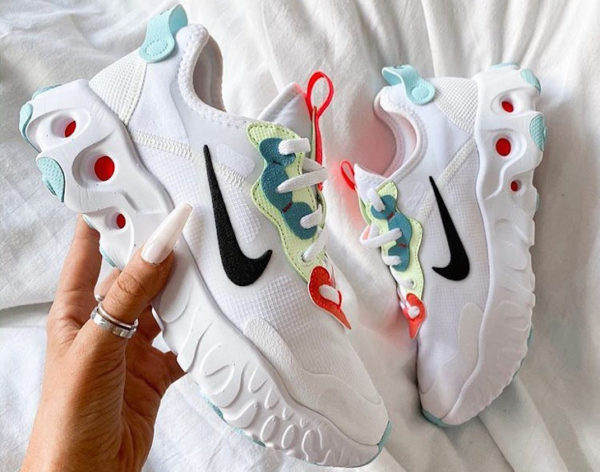 Nike dark Wmns React Art3mis White Bright Crimson CN8203 101 600x472