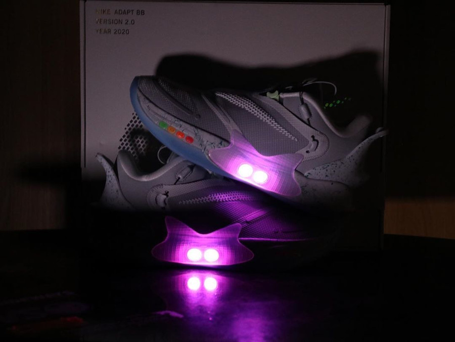Nike autolaçante BB 2 lumières LED (1)