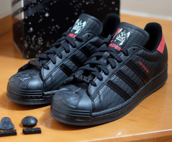 Adidas Superstar Star Wars Dark Vador FX9302