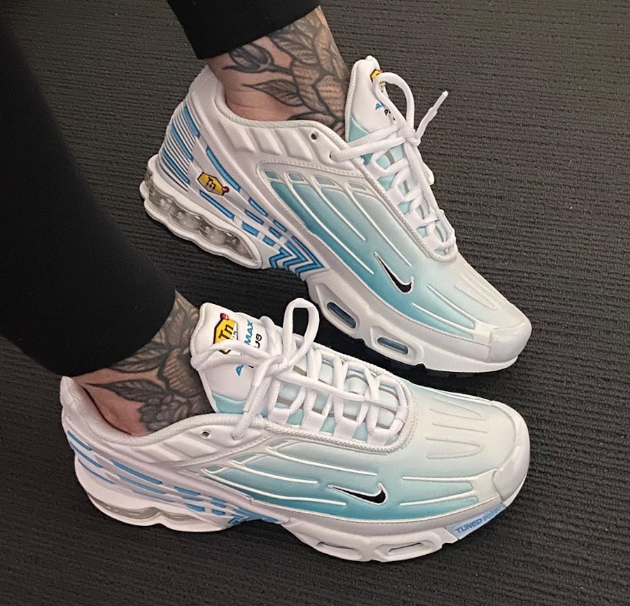 air max plus laser blue