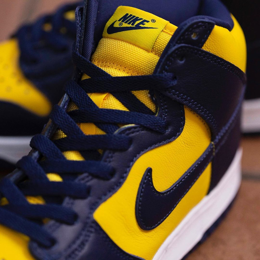 Nike Dunk montante M jaune et bleu foncé (6)