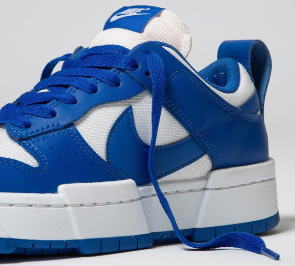 nike dunk disrupt low sneakers in red