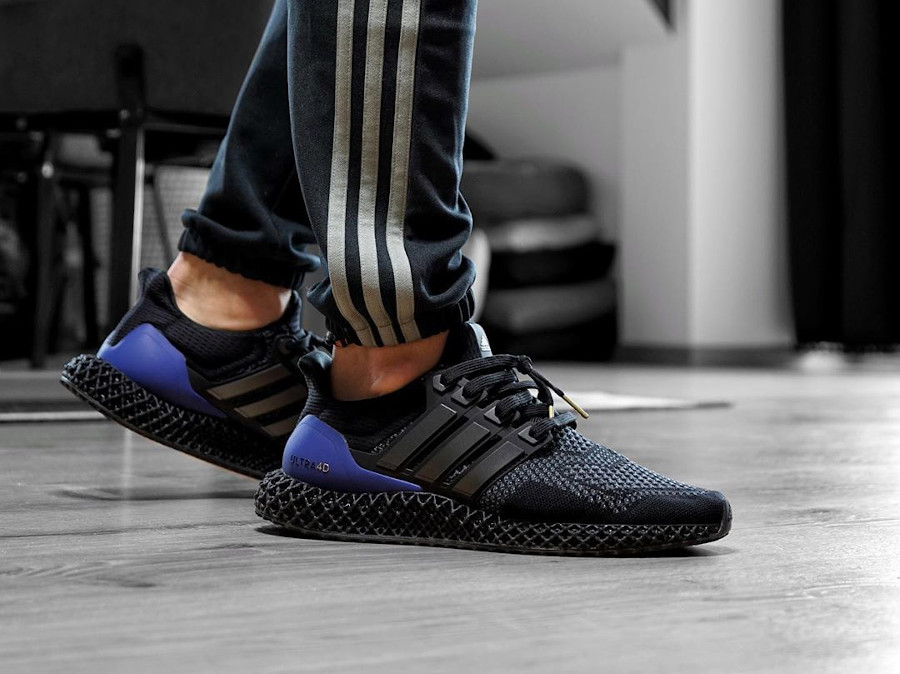 Adidas UltraBoost noir et violet (semelle en 3D) (5)