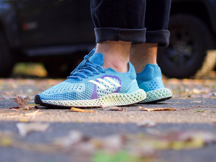 FY0152 que vaut la Adidas ZX Runner Carbon 4D Aqua Futurecraft
