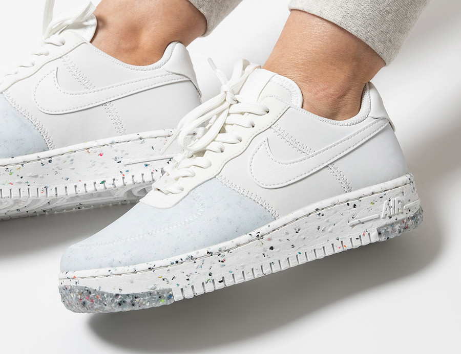 Nike-Air-Force-1-femme-recyclée-blanche-5