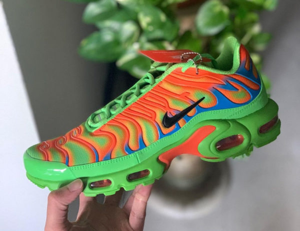 pink and orange air max plus