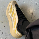 Adidas Yeezy 700 V3 YZY Safflower Srphym G54853