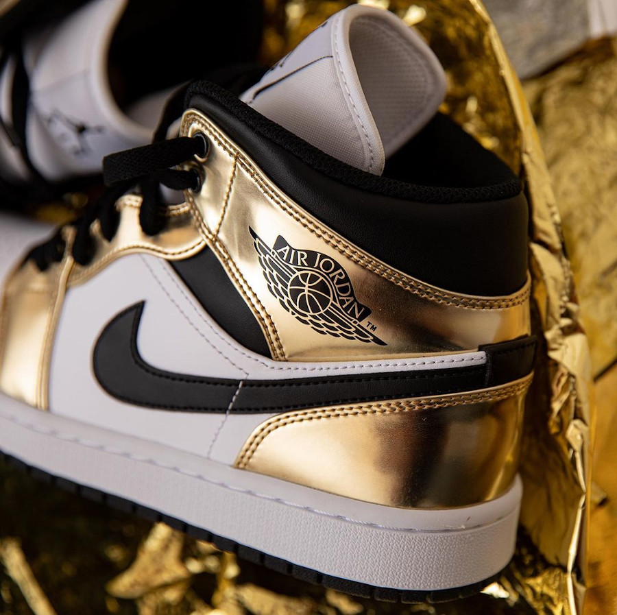 DC1419-700 : que vaut la Air Jordan 1 Mid SE Kawhi White Metallic Gold ?