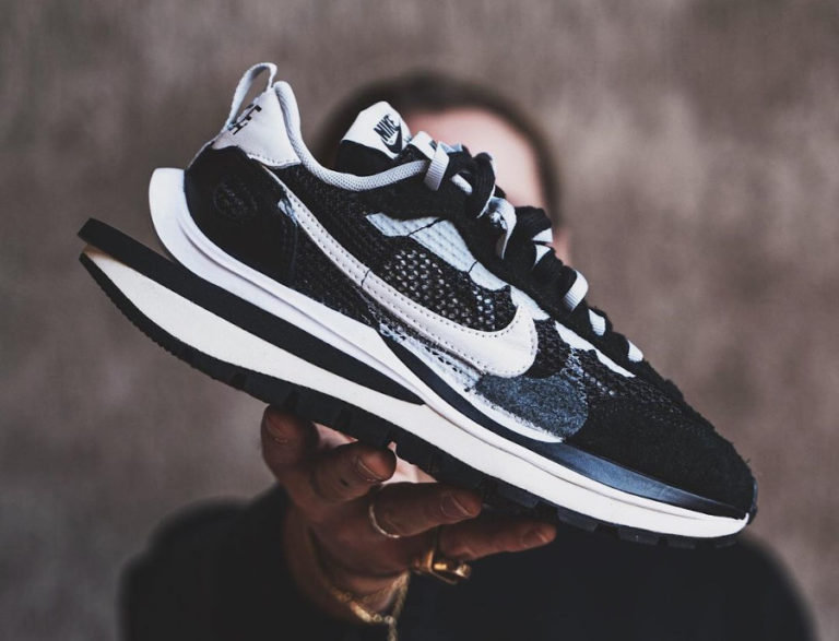 CV1363001 que vaut la Nike Sacai VaporWaffle Pegasus Black White