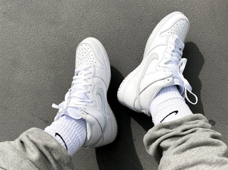 nike dunk white pure platinum