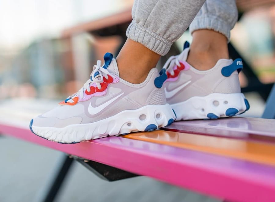 Nike React Art3mis Platinum Violet Beyond Pink pas cher