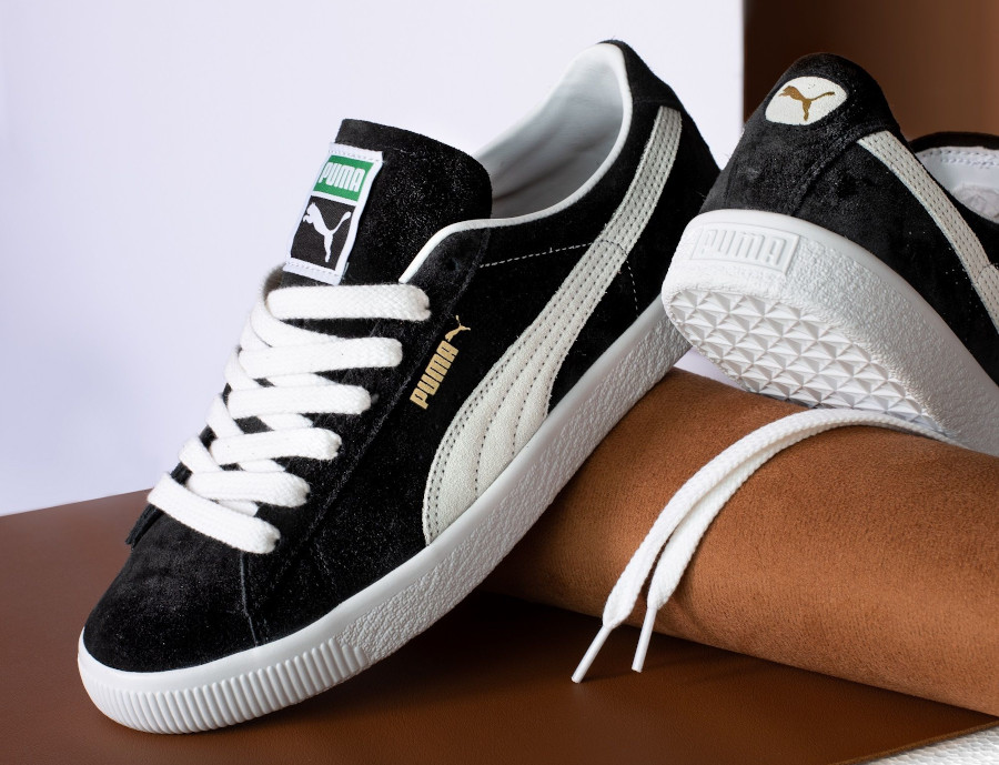 Кроссовки адидас пума. Puma Suede Classic XXI. Puma Suede Classic XXI Black. Puma Suede Vtg. Puma Suede Classic XXI С белыми шнурками.