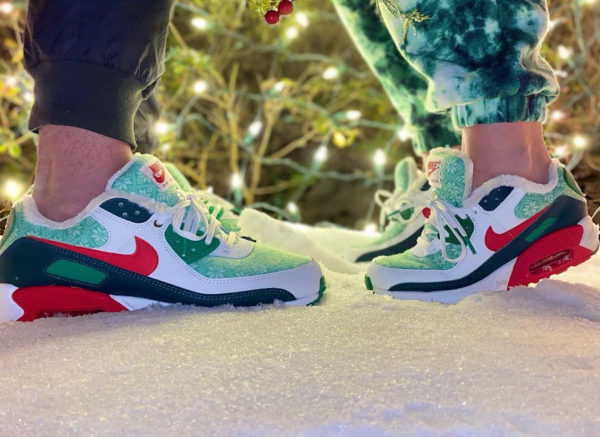 Nike AM90 PRM Nordic Christmas Ugly Sweater DC1607-100