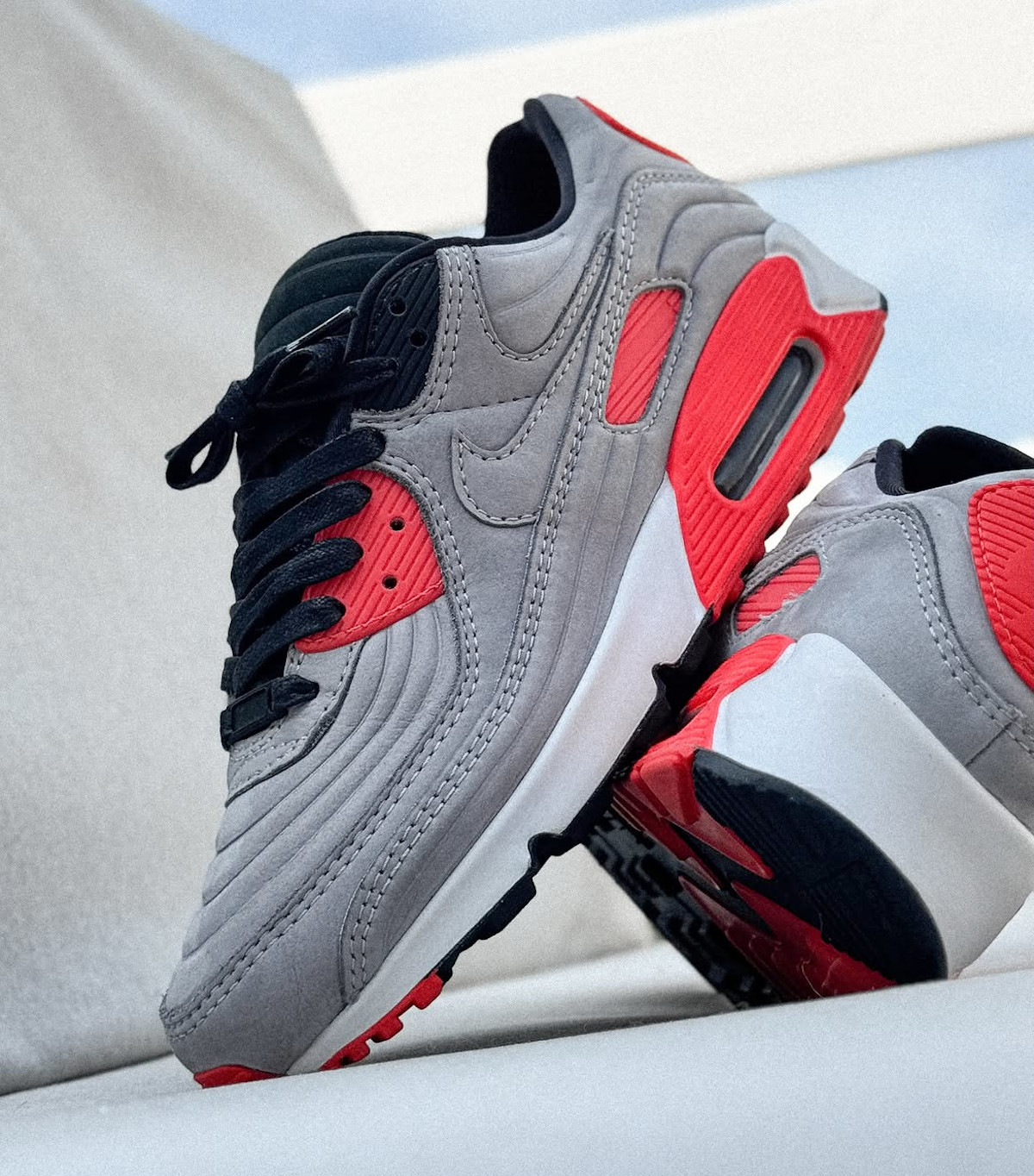 Nike Air Max 90 matelassé grise et rouge CZ7656-001 (4)