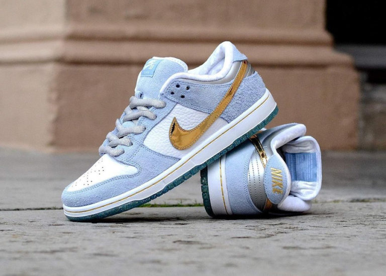 Nike SB x Sean Cliver Dunk Low Pro Holiday DC9936-100