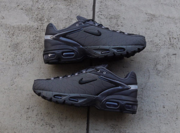 nike air max tailwind grey
