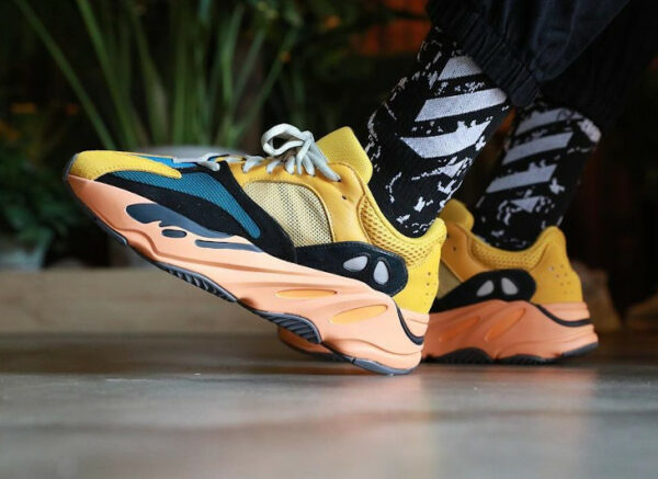 yeezy boost jaune fluo