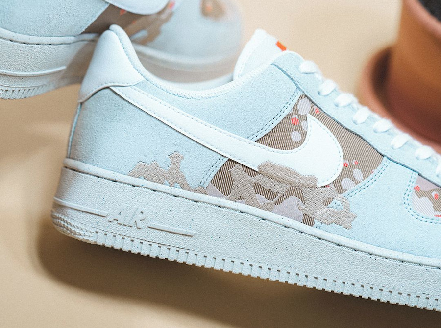 Nike AF1 recyclée gris beige et orange (3)