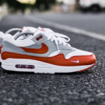 Nike Air Max 1 LV8 Obsidian On Feet Sneaker Review - QuickSchopes 118  Schopes - DH4059 100 AM1 