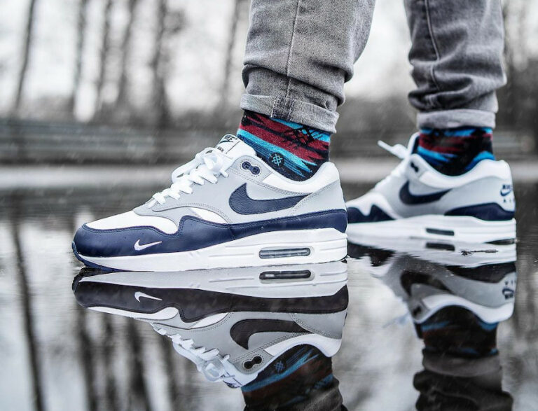 am1 wolf grey
