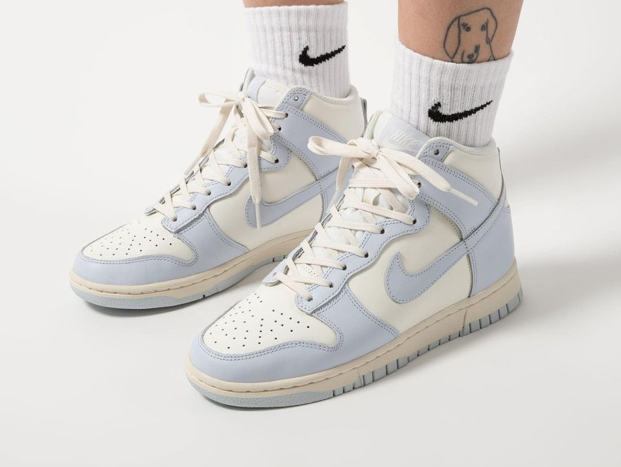 women's dunk high football grey