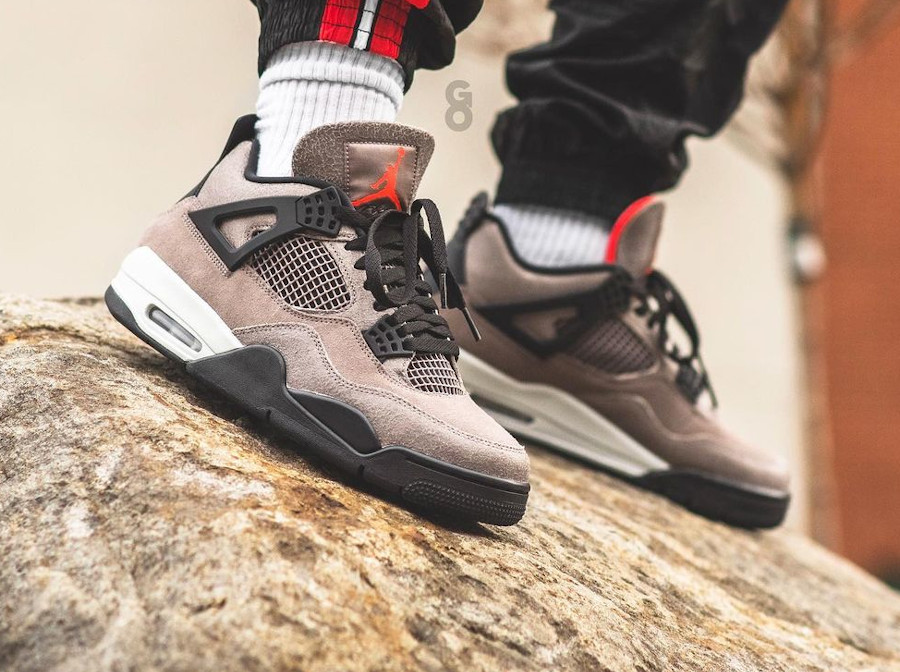 NIKE JORDAN 4 TAUPE HAZE travis  28.5