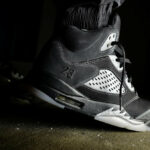 AJ5 Retro Anthracite Wolf Grey Clear Black DB0731-001