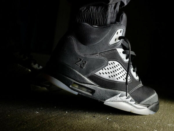 AJ5 Retro Anthracite Wolf Grey Clear Black DB0731-001