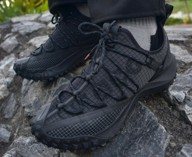 nike acg mountain fly low goretex