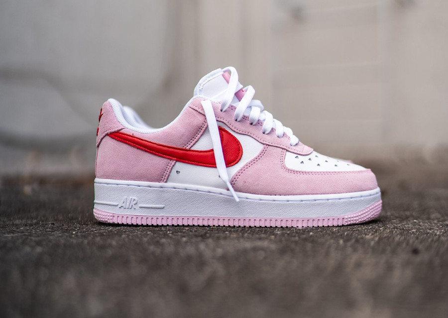 Nike Air Force One Strange Love blanche rouge et rose (2)